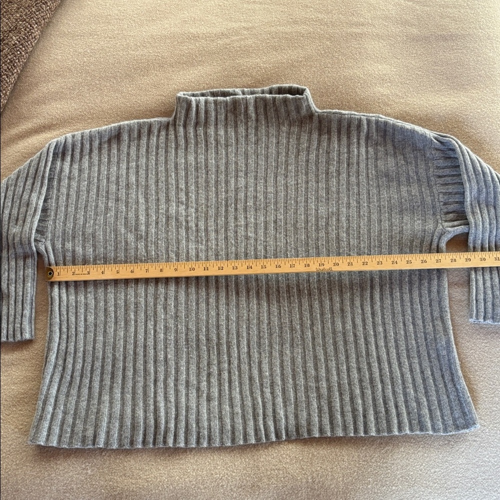 Eileen Fisher Wool and Cashmere Pullover - Picture 3 of 7